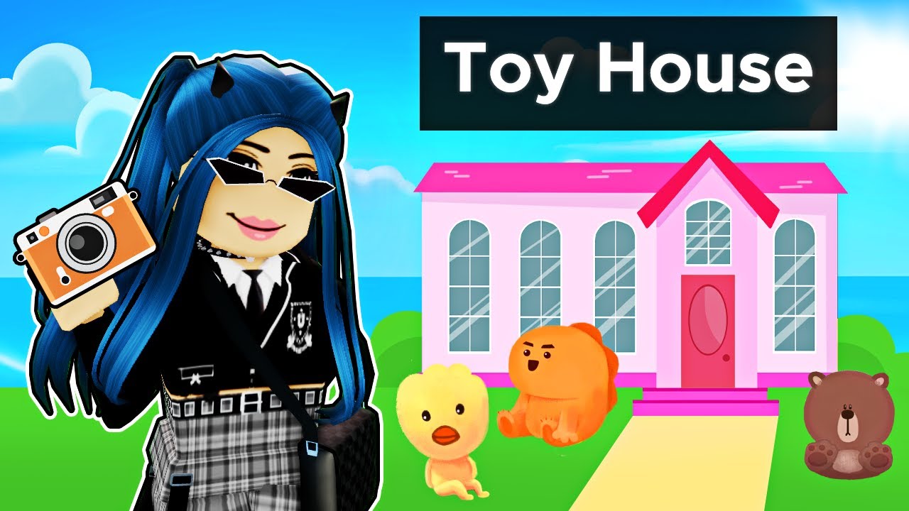 Playing in a Roblox TOY House!